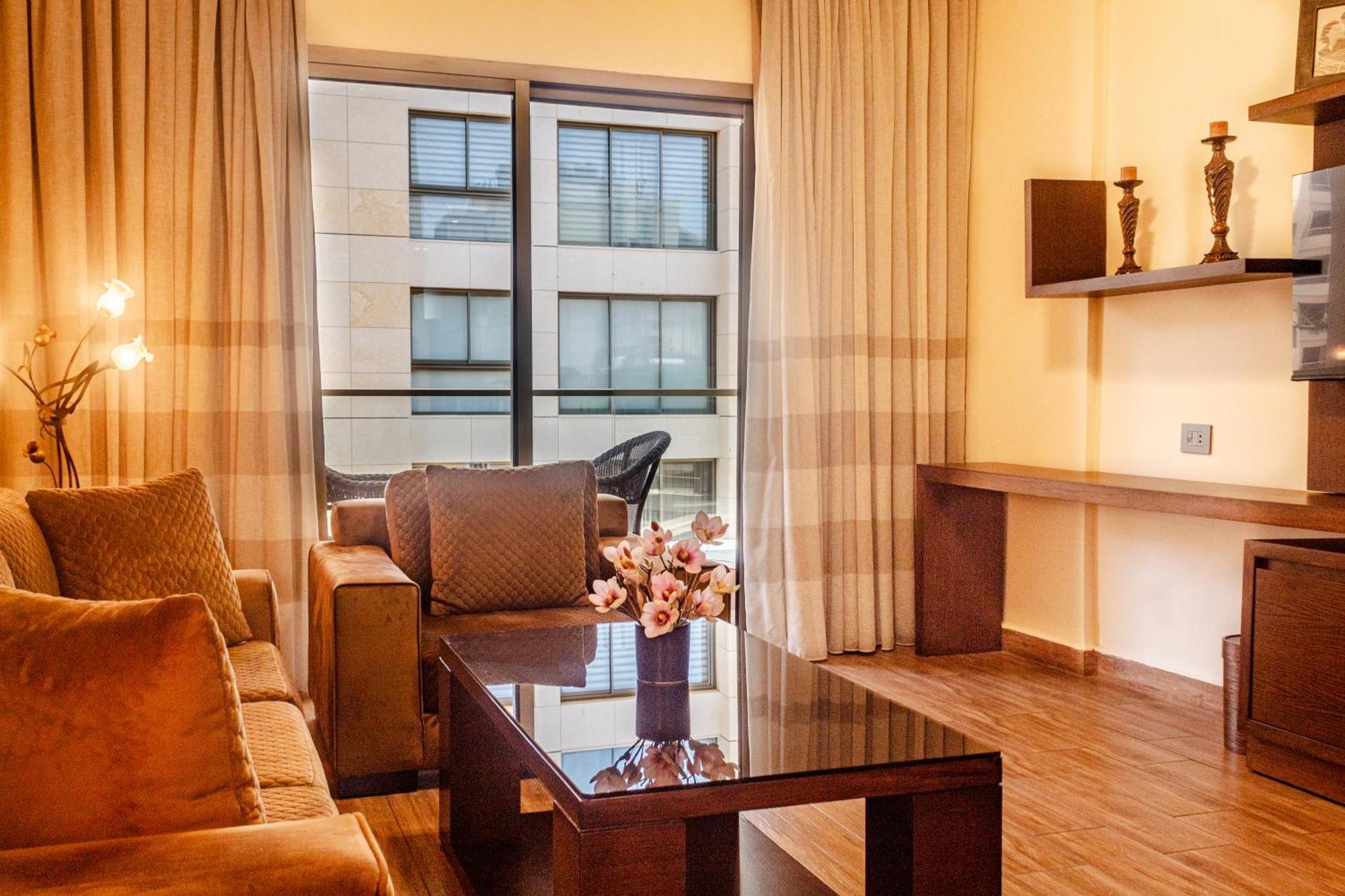 Britannia Suites Bejrút Kültér fotó